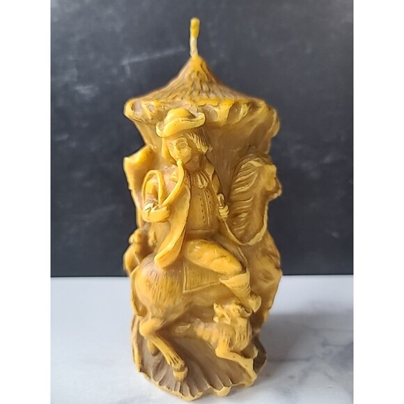 Vintage Hand Carved Hunting Themed 3-D Candle - Picture 2 of 10